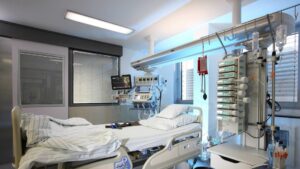 ما هي الأجهزة الطبية المتوفرة في العناية المركزة المنزلية؟